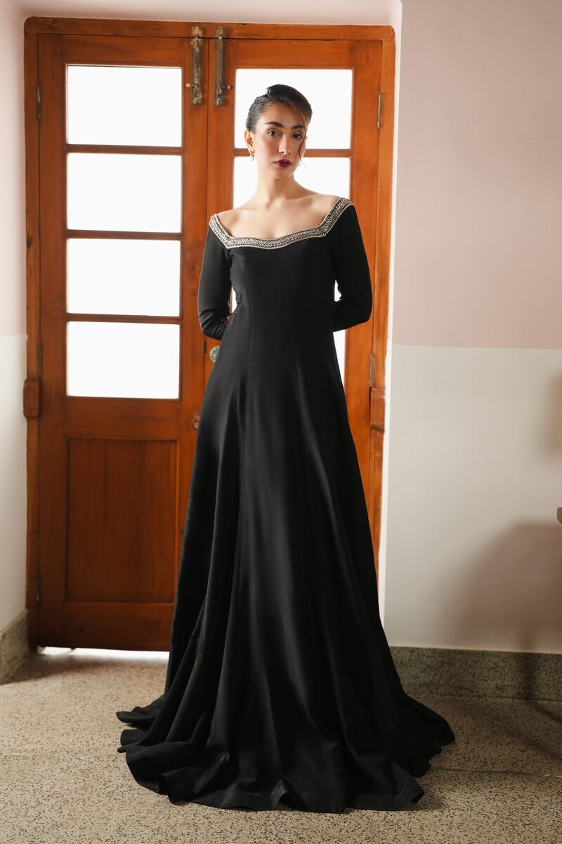 Delara, black gown